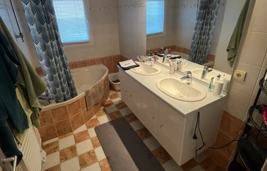 Before image alt